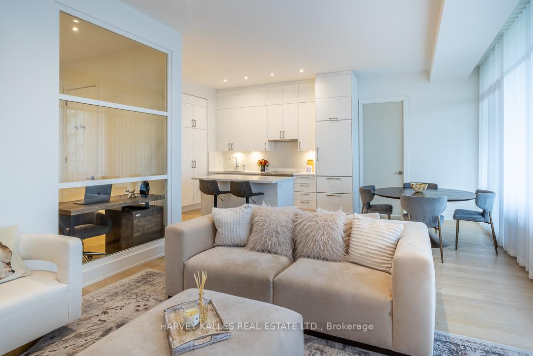 111 St Clair Avenue W 1013