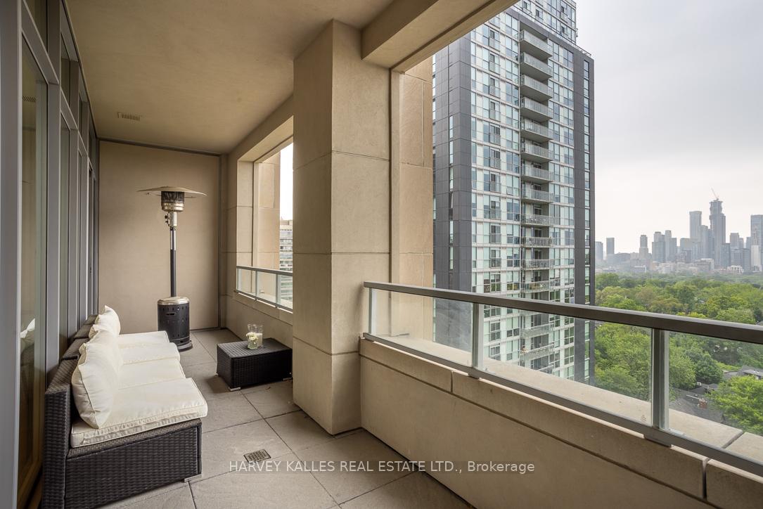 111 St Clair Avenue W 1013