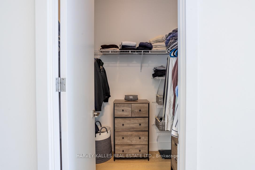 111 St Clair Avenue W 1013