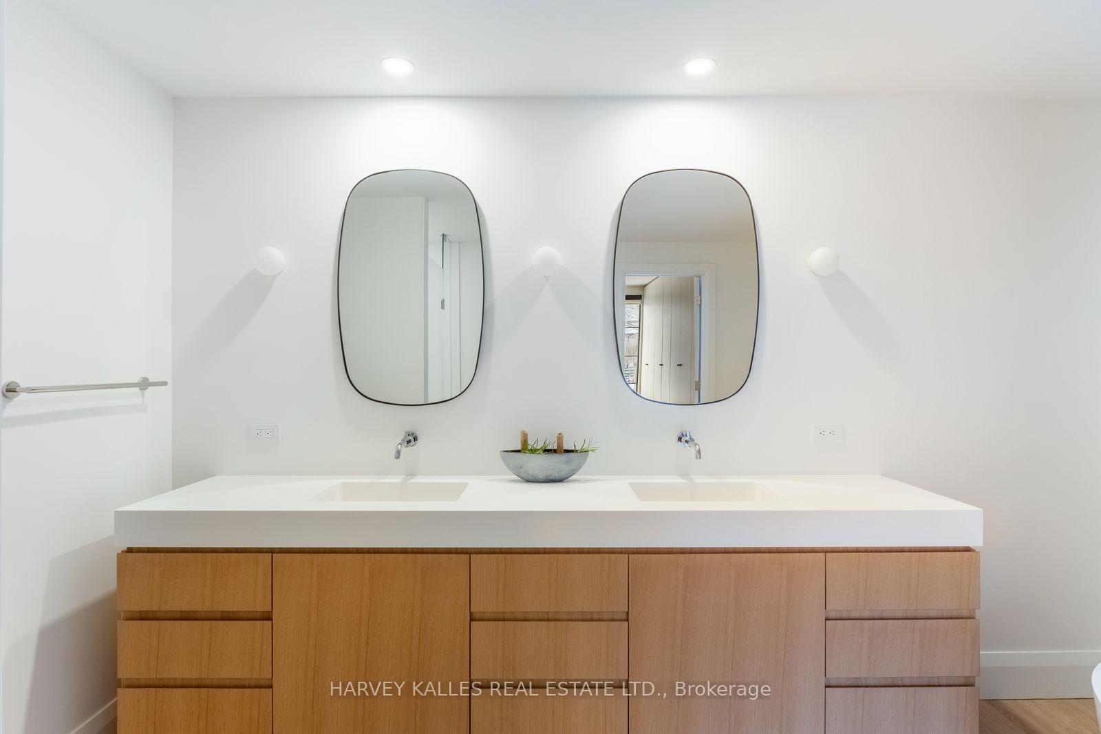 34 Coulson Avenue B