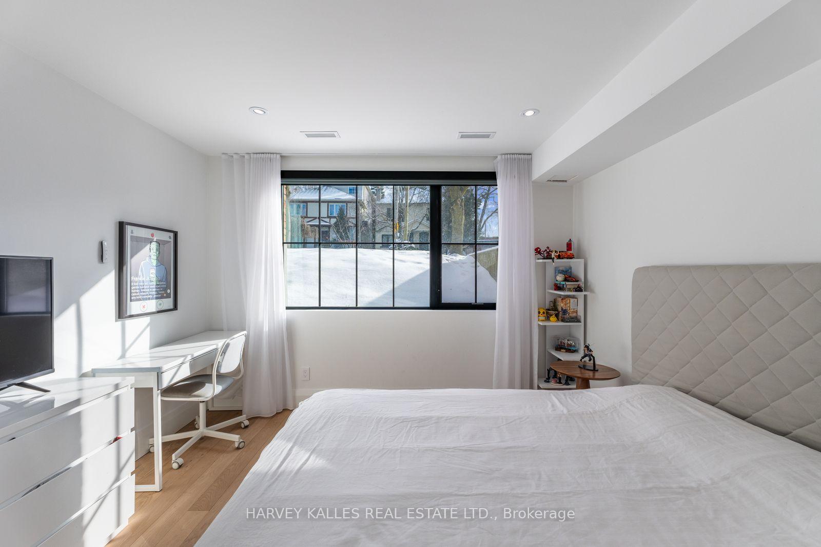 34 Coulson Avenue B
