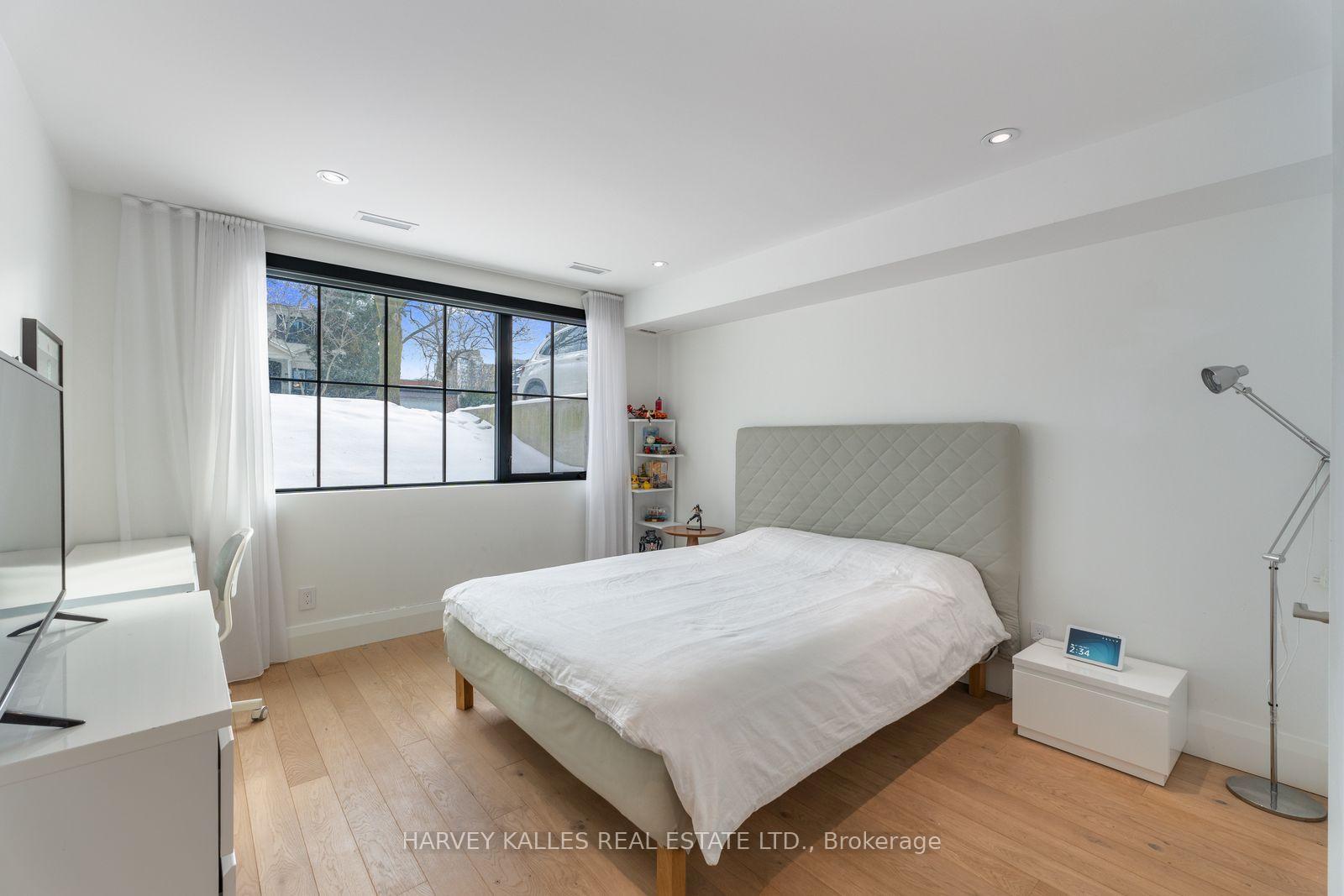 34 Coulson Avenue B
