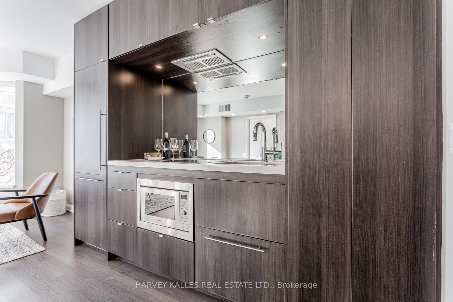 155 Yorkville Avenue 2308