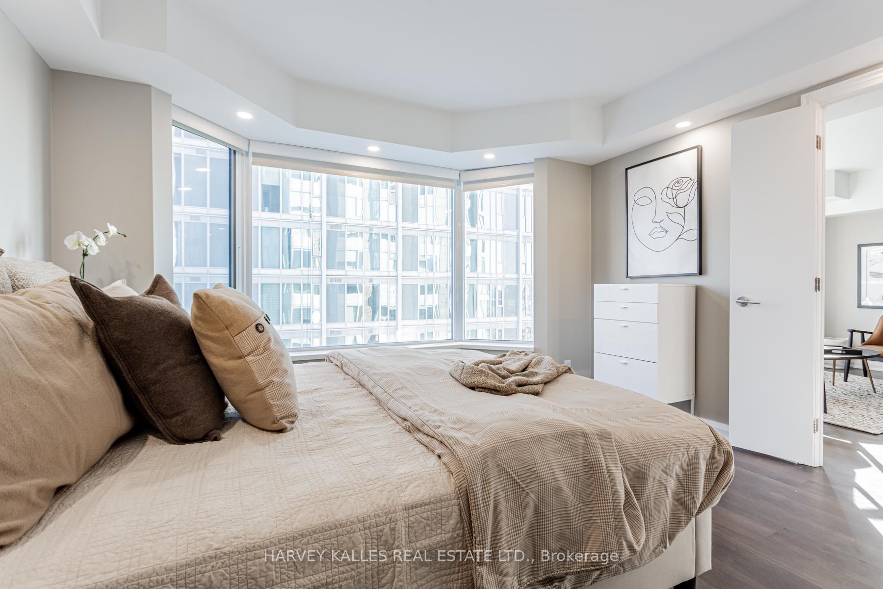 155 Yorkville Avenue 2308