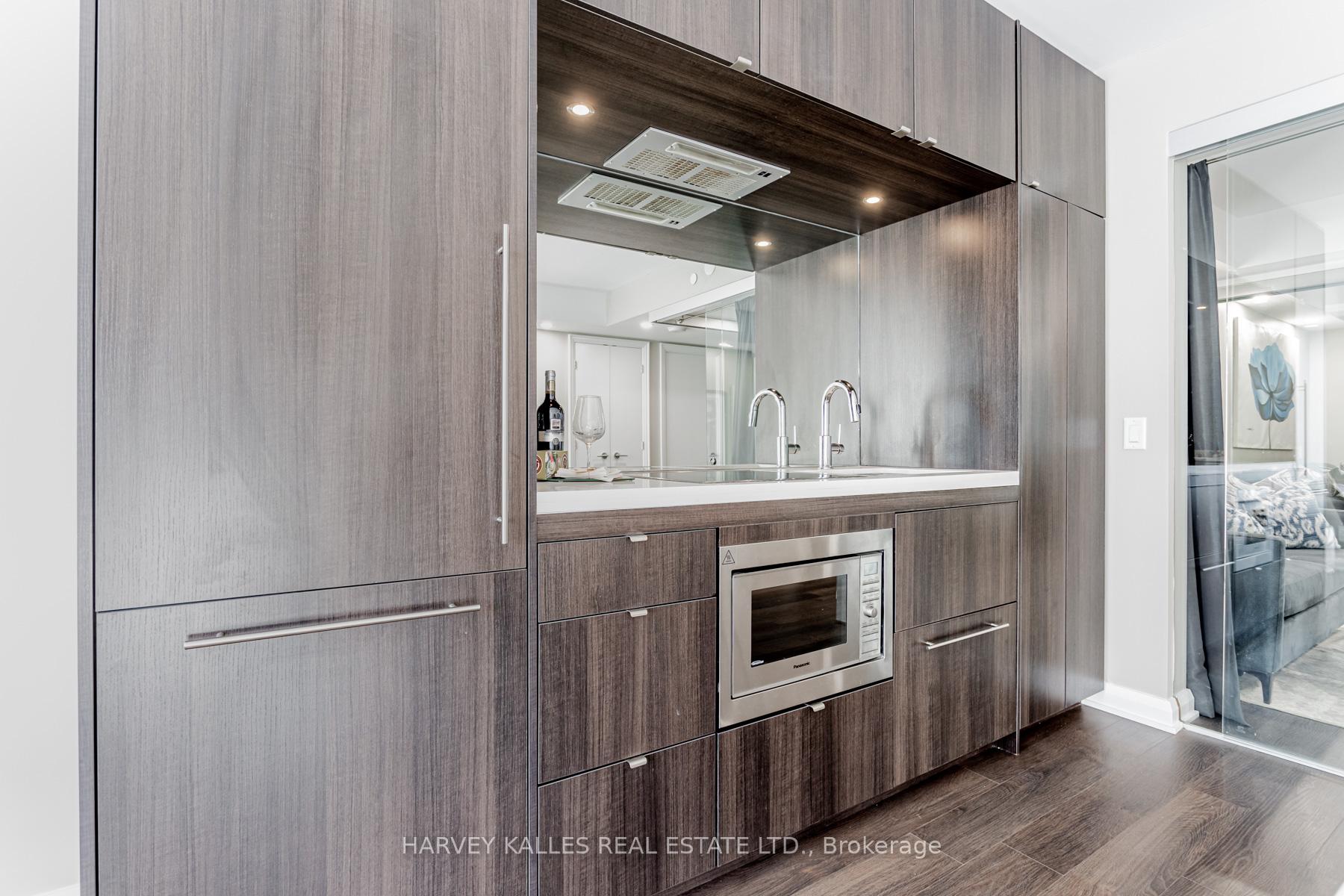 155 Yorkville Avenue 2308
