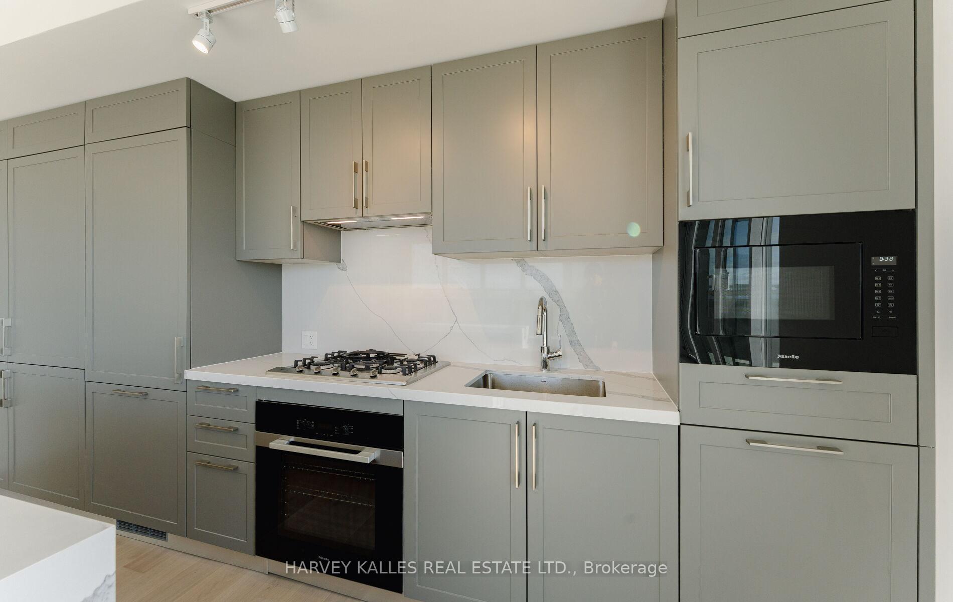 8 Manor Road W PH1