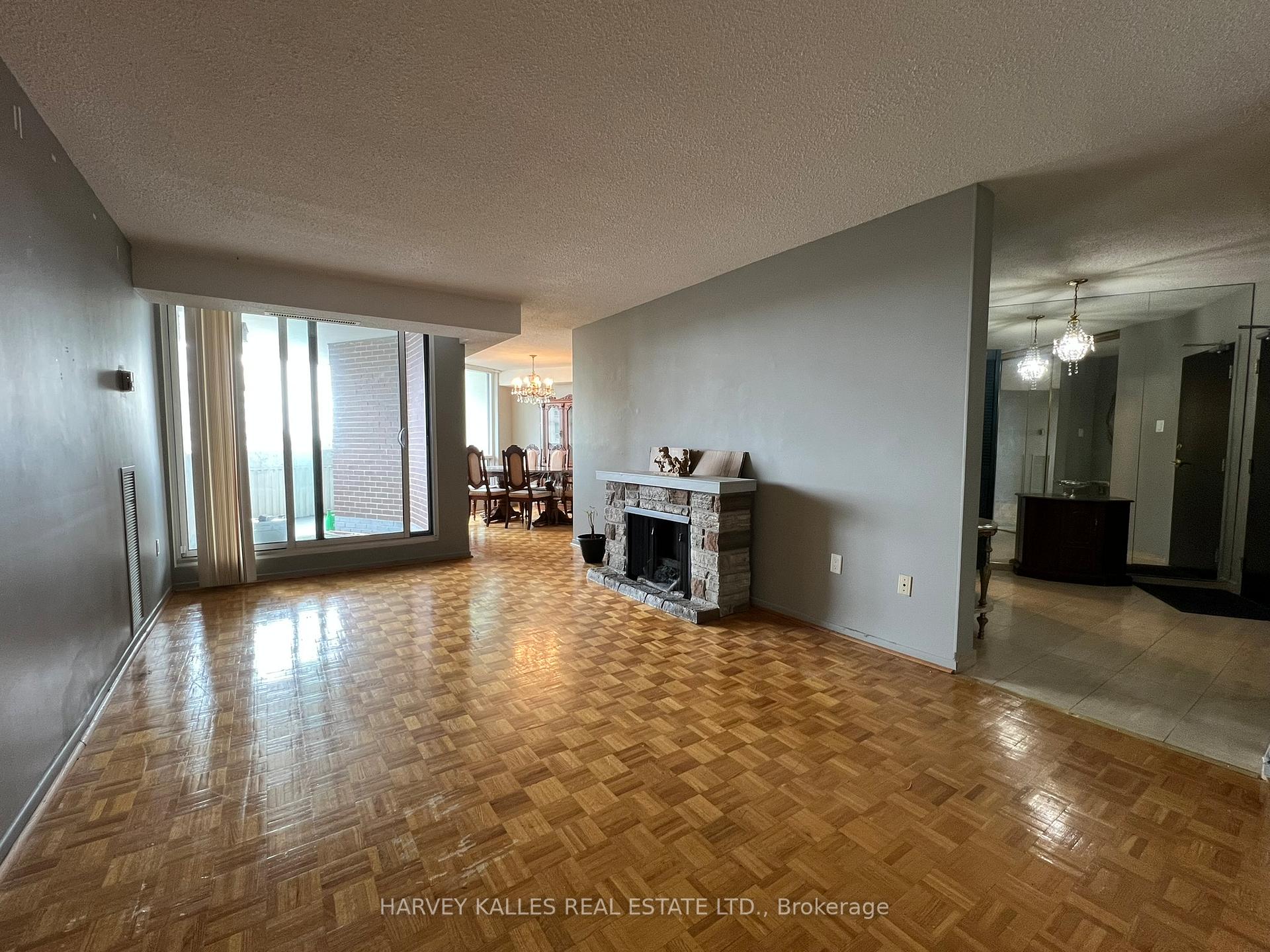 150 Neptune Drive 704