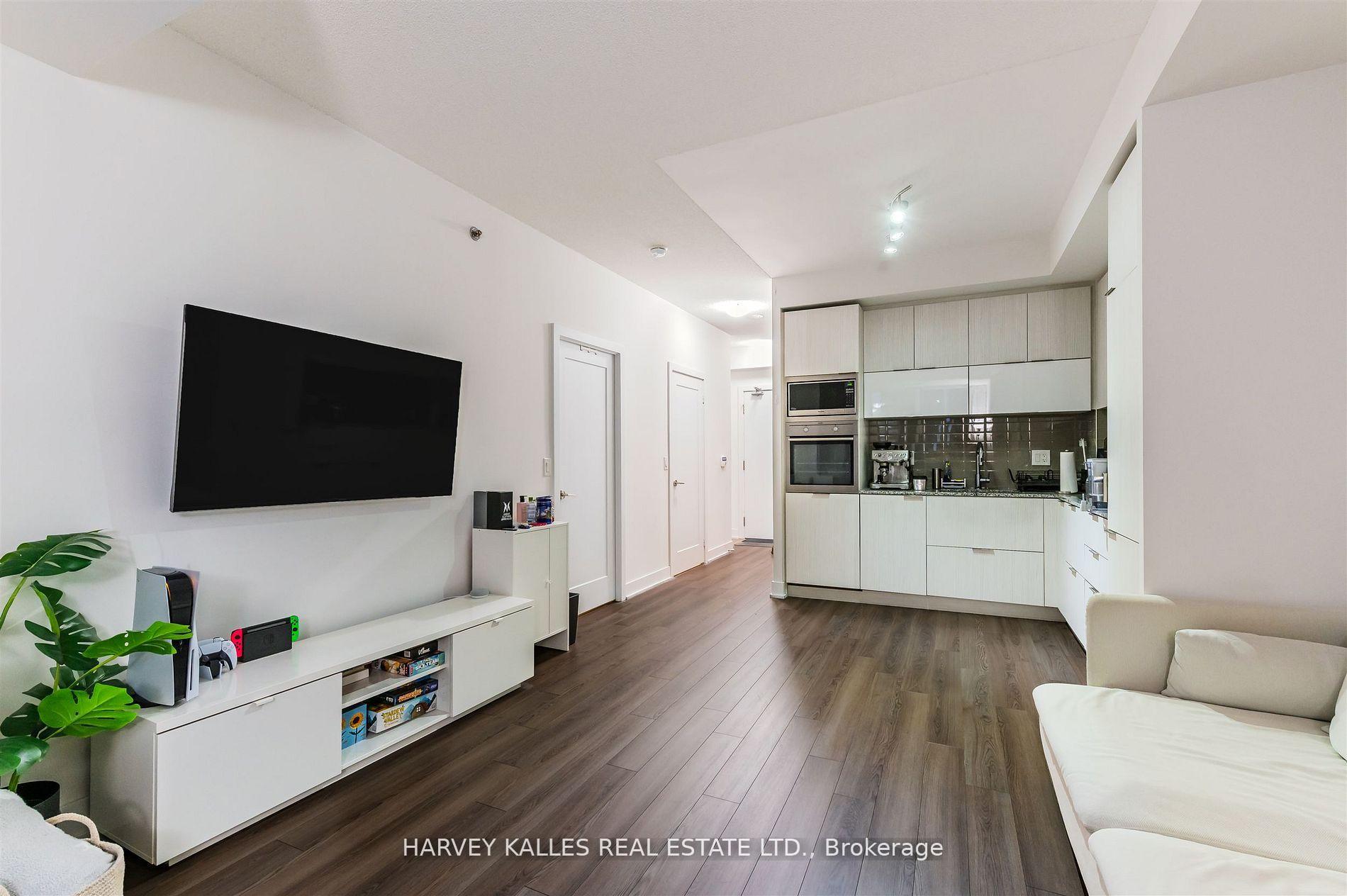 318 Richmond Street W 1508