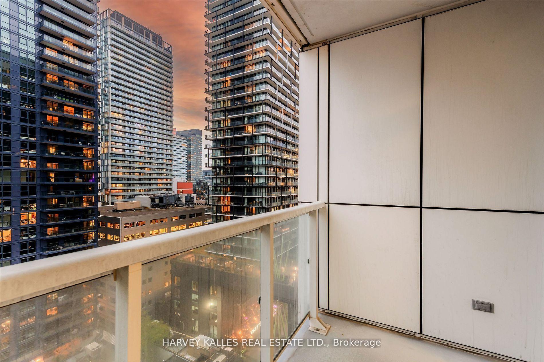 318 Richmond Street W 1508