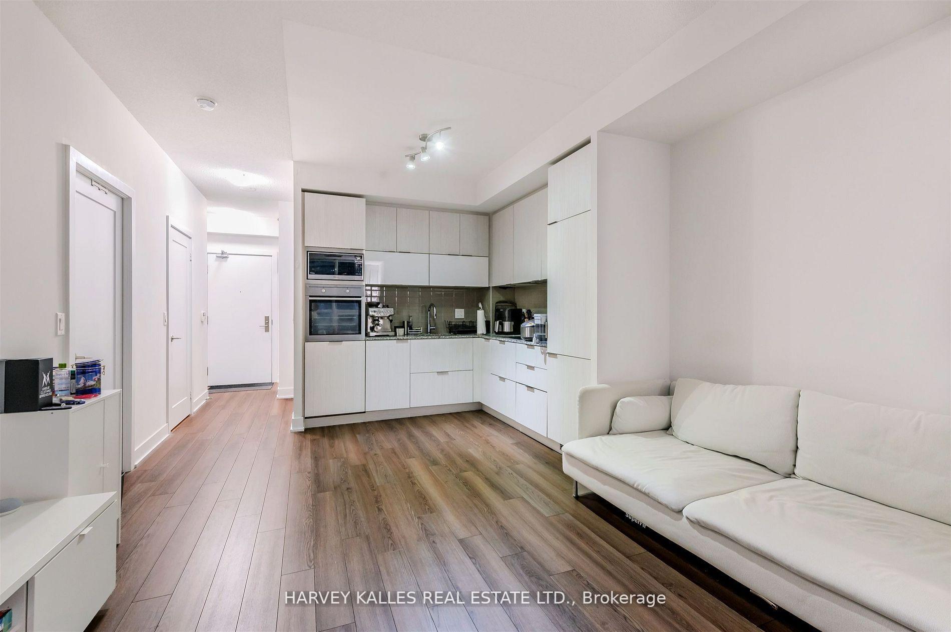 318 Richmond Street W 1508