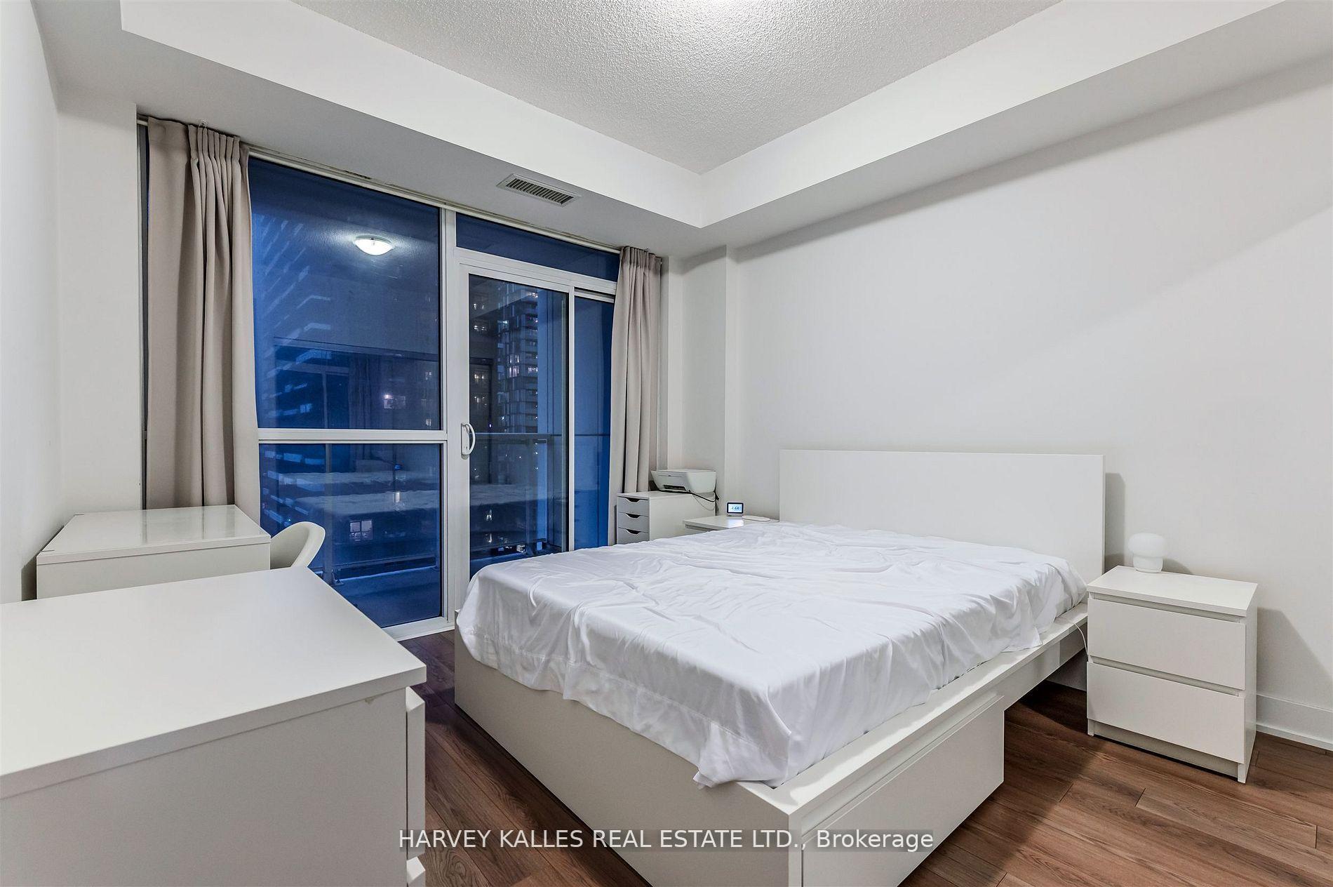 318 Richmond Street W 1508