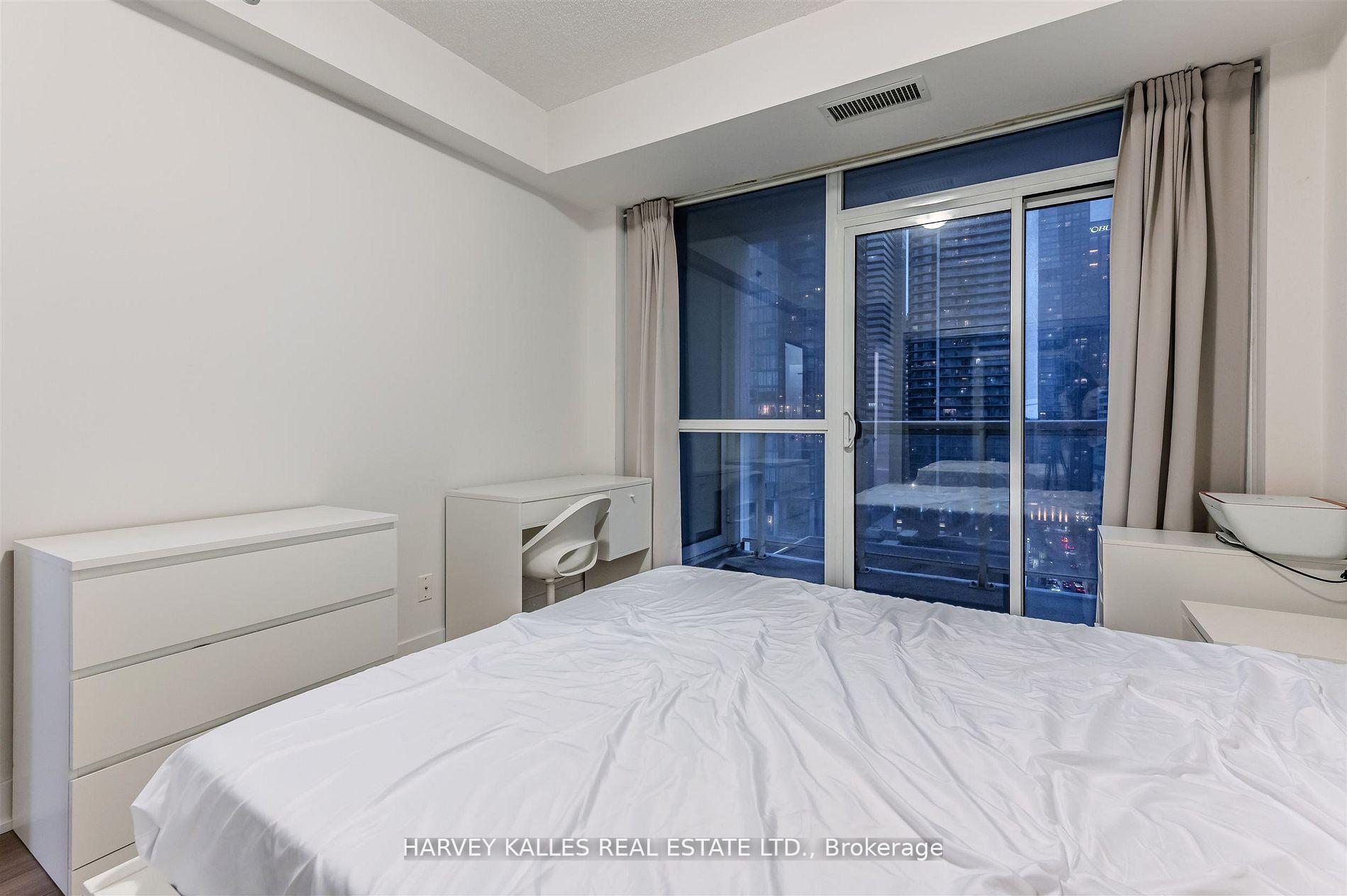 318 Richmond Street W 1508