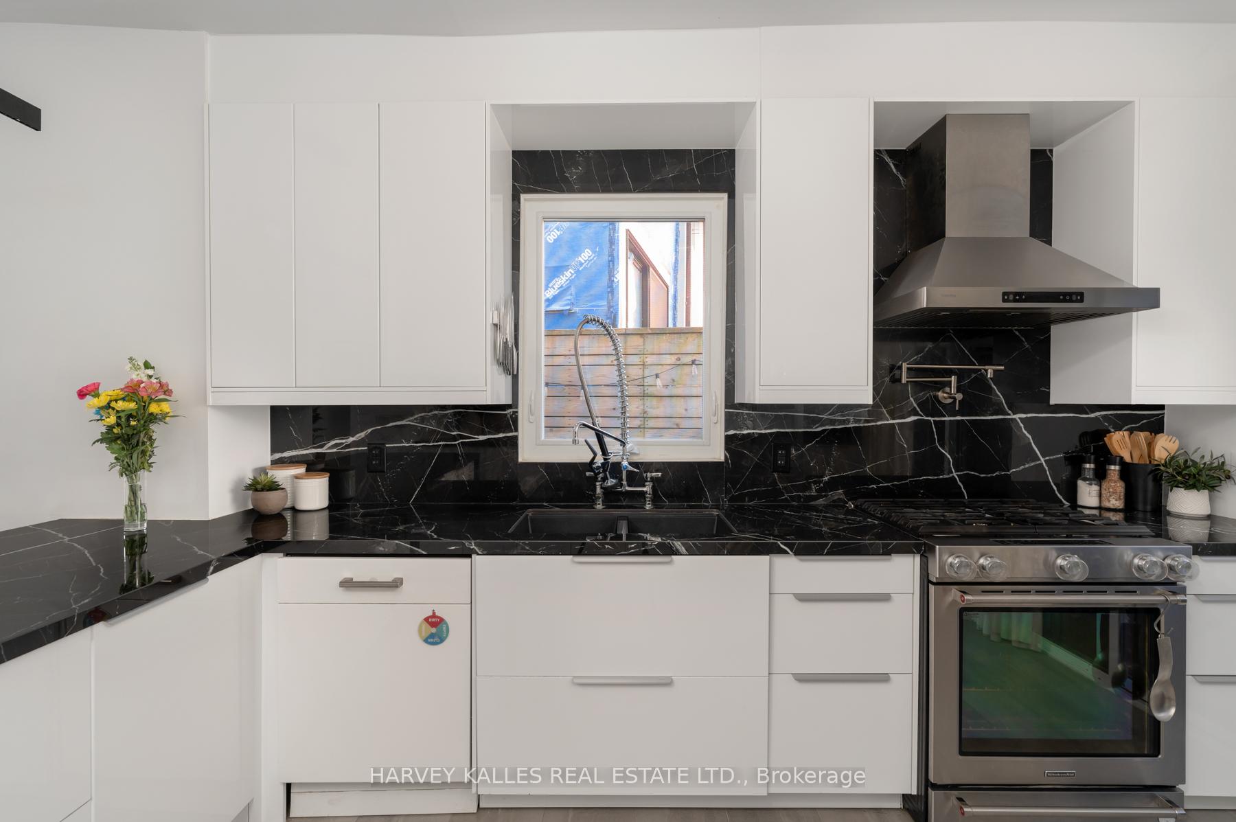 281 Lisgar Street