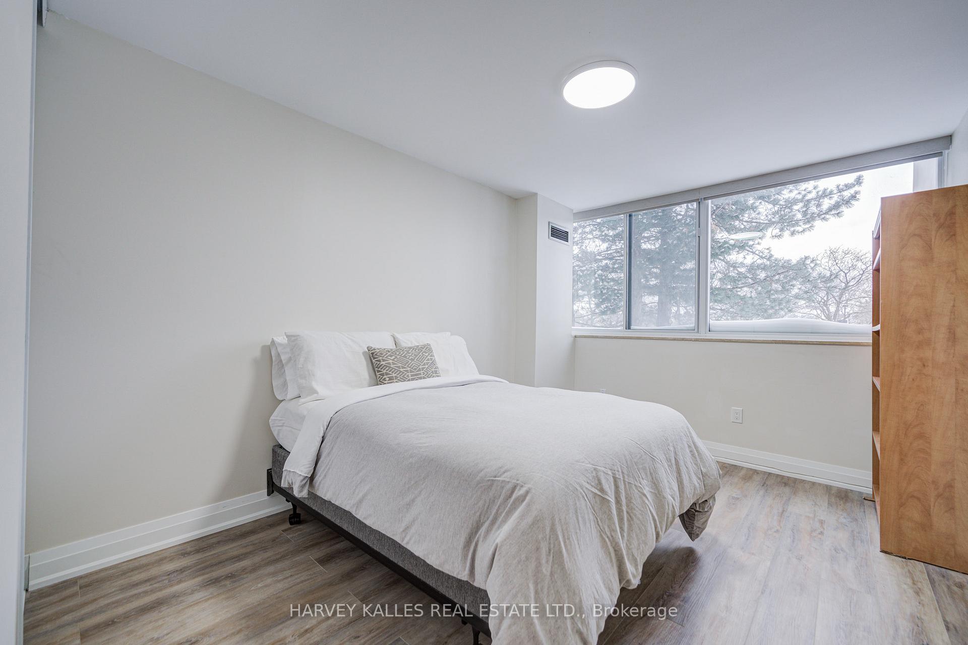 3000 Bathurst Street 109