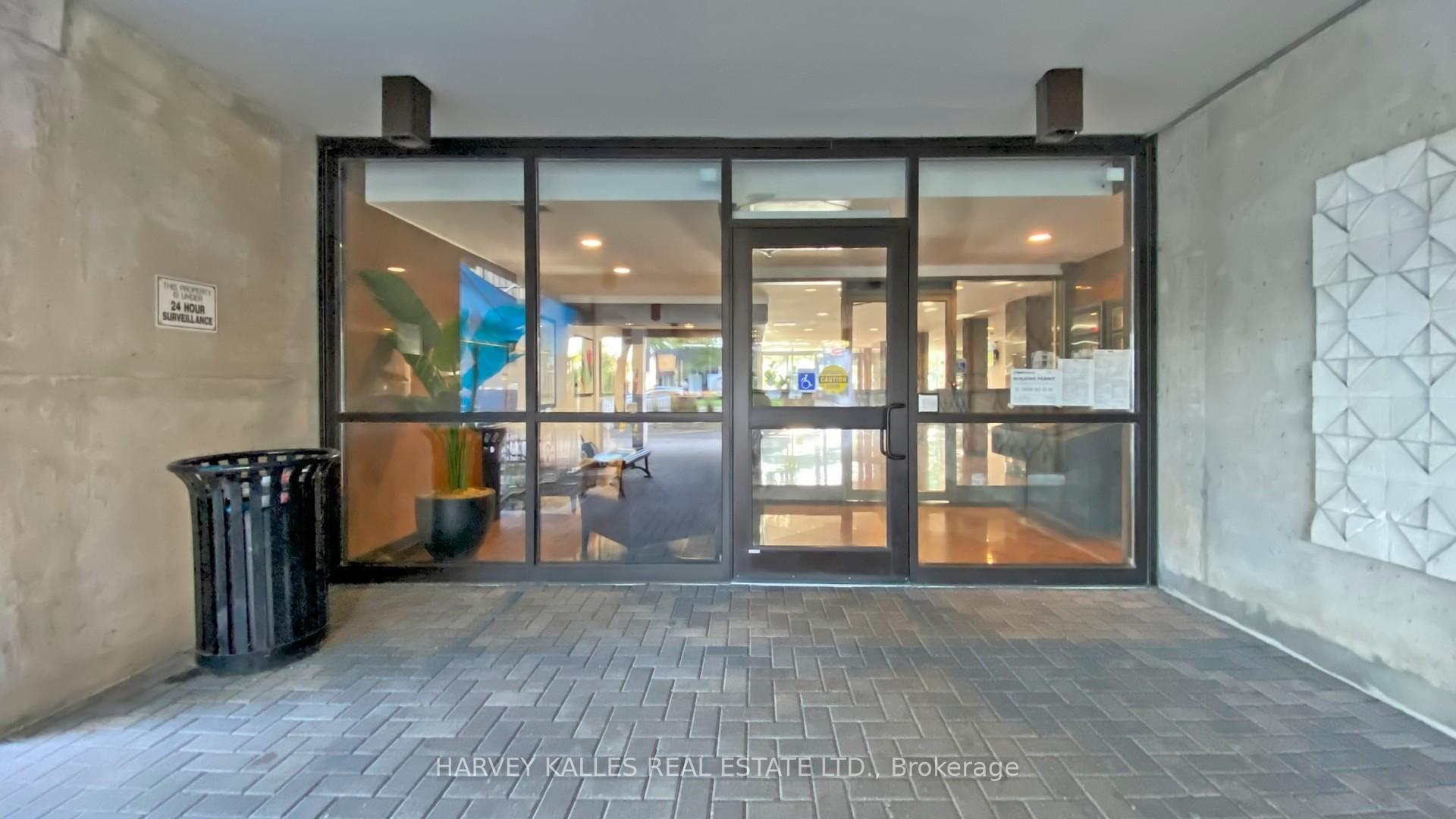 3000 Bathurst Street 109