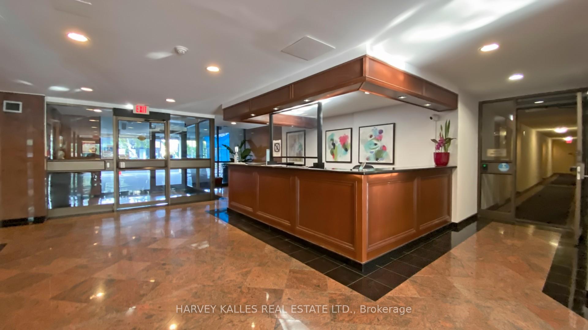 3000 Bathurst Street 109