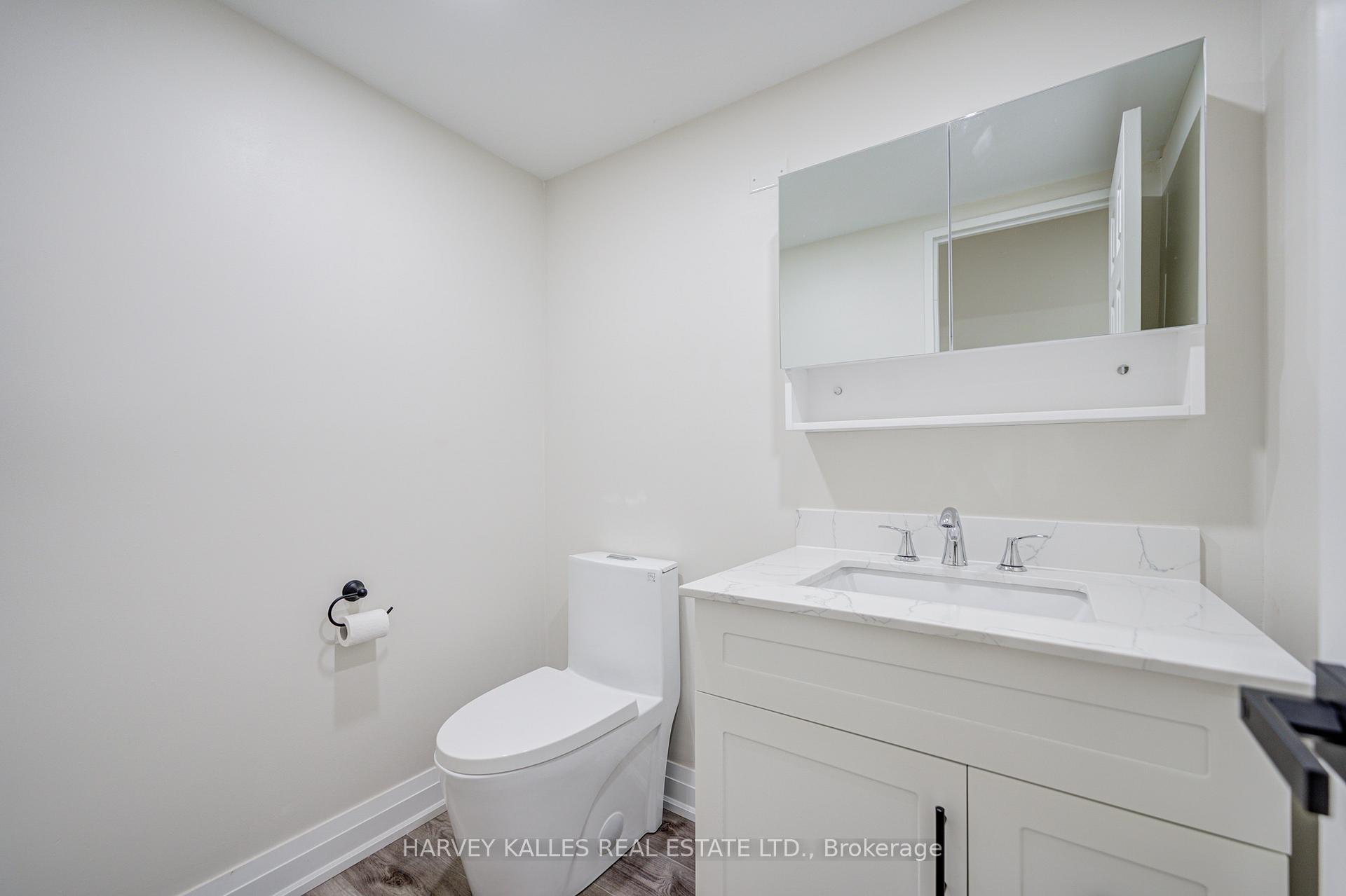 3000 Bathurst Street 109