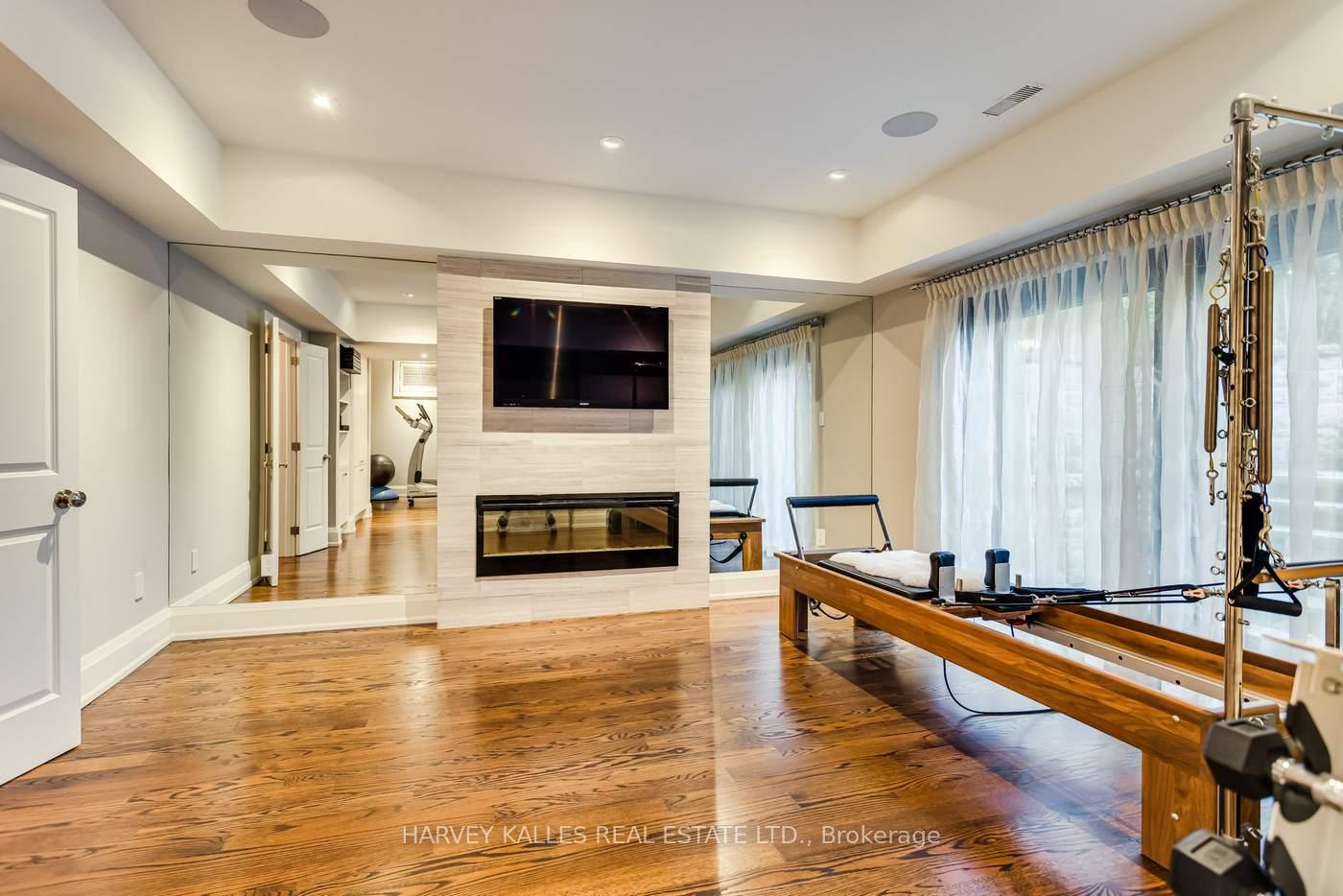 92 South Drive