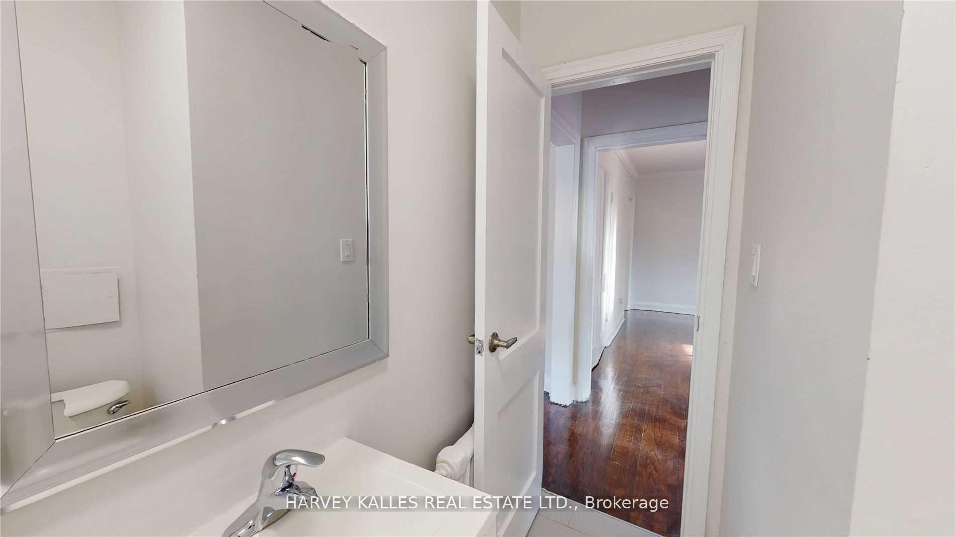 320 Lonsdale Road 3