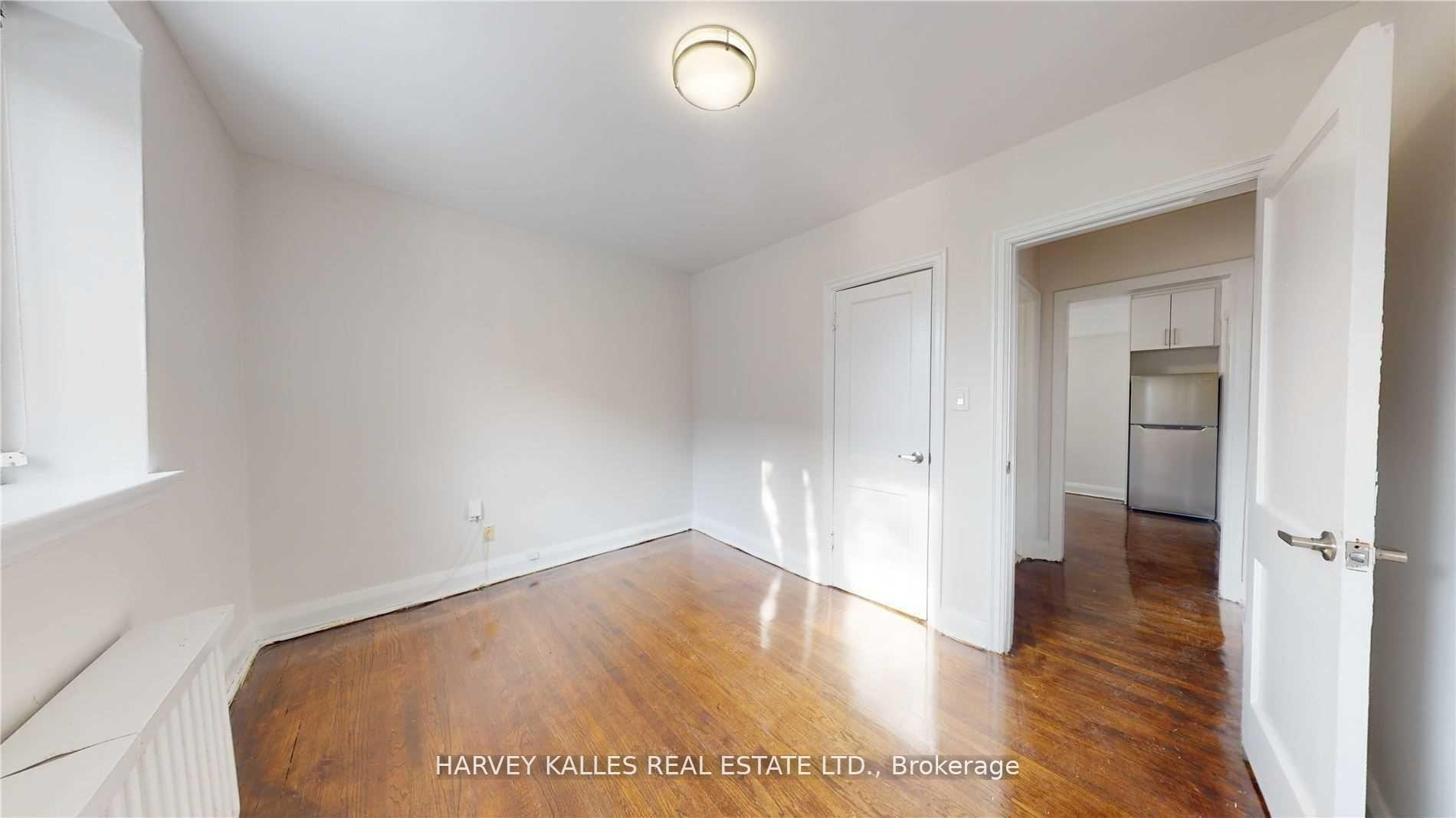 320 Lonsdale Road 3