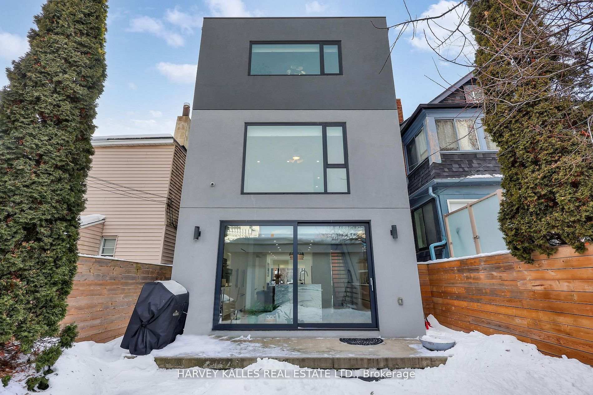 223 Wychwood Avenue