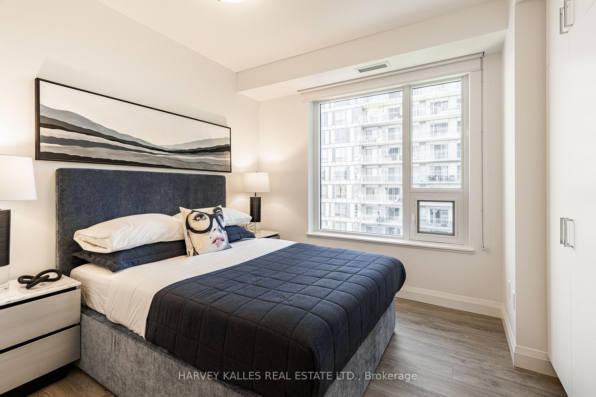 71 Redpath Avenue 1302