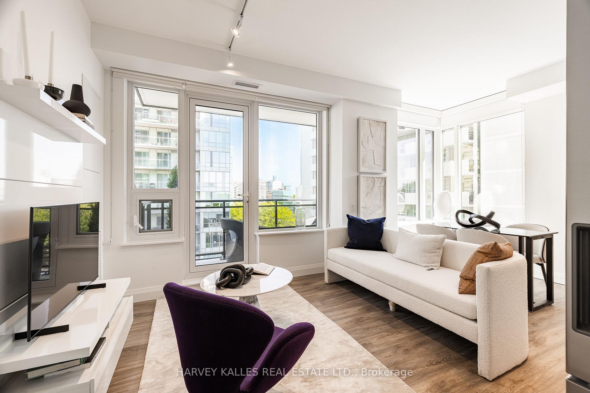 71 Redpath Avenue 1302