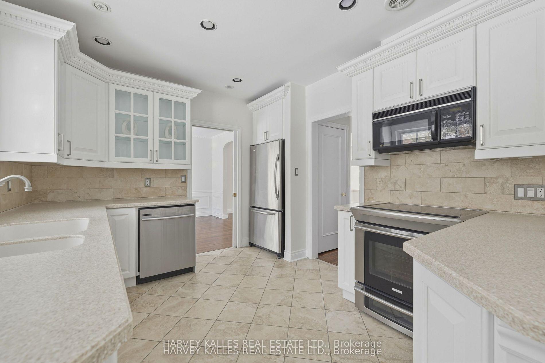 530 Blythwood Road