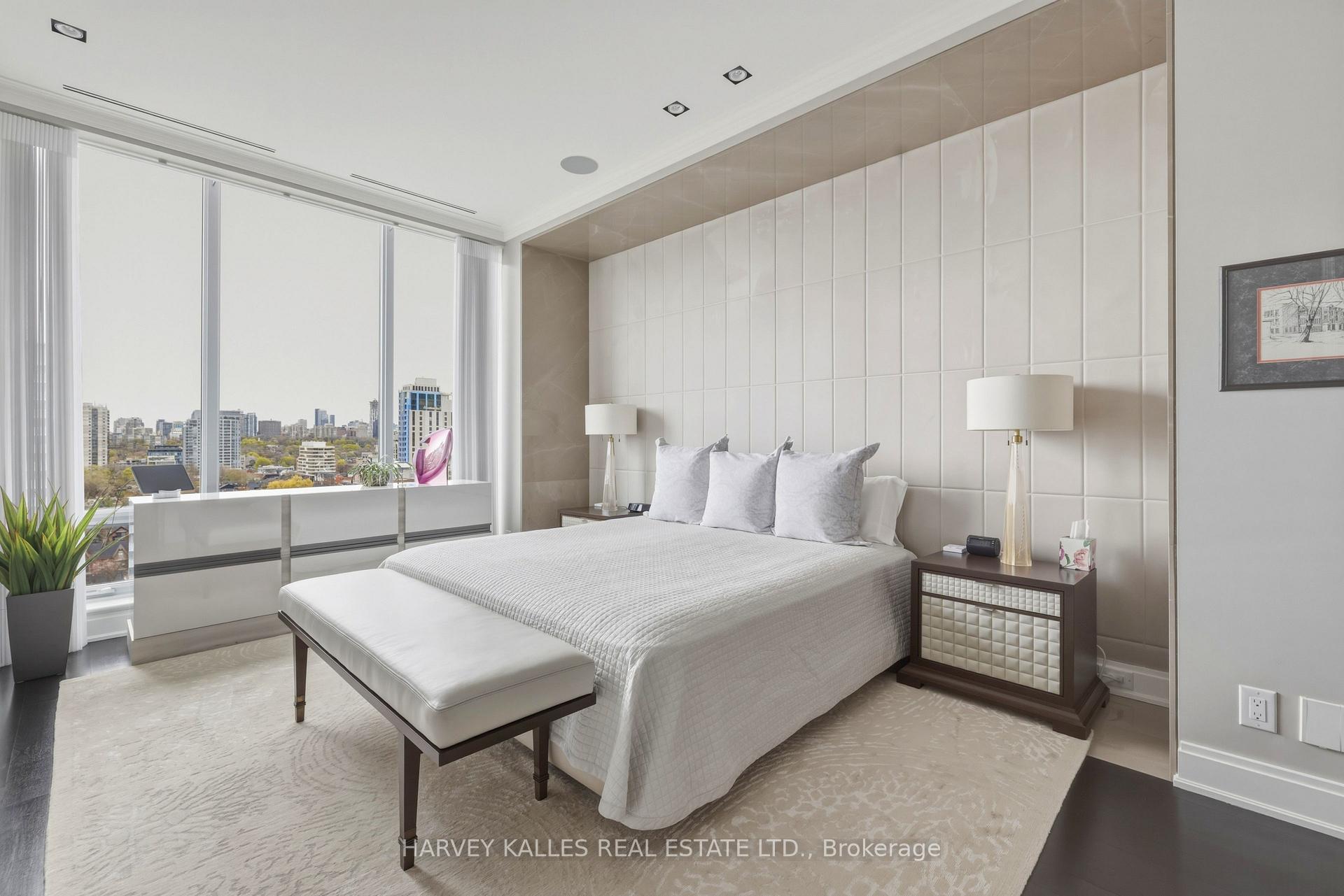 206 Bloor Street W 1501