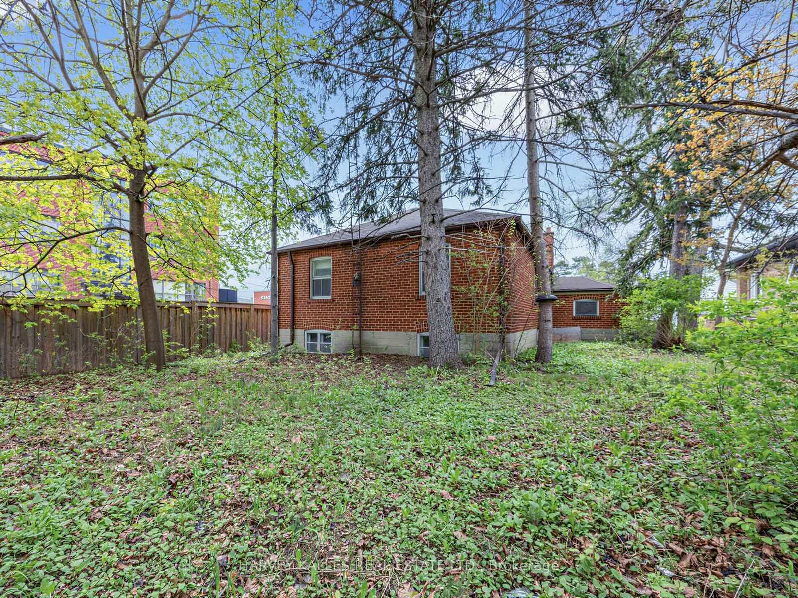 12 Invermay Avenue