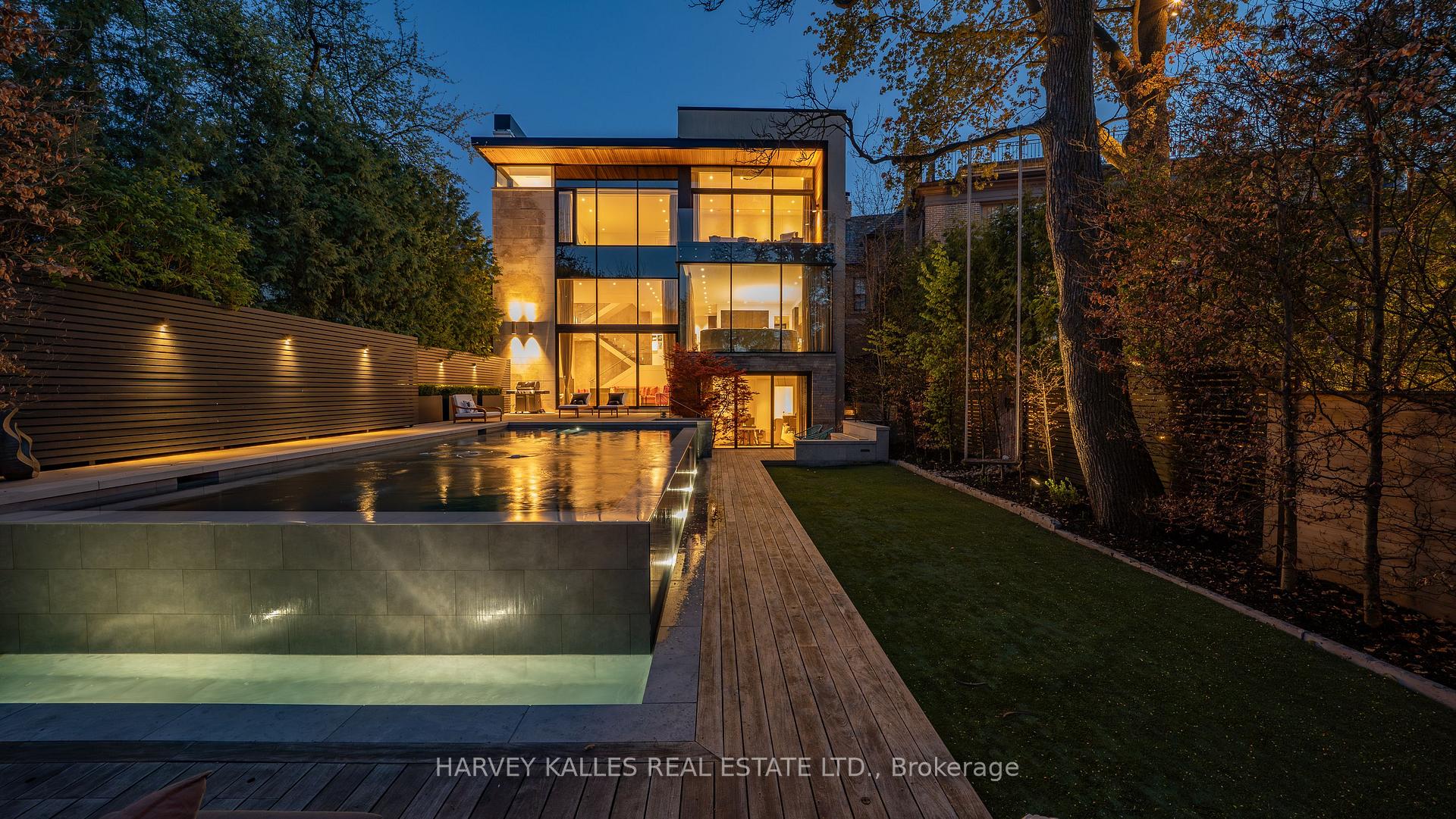 43 Hillholm Road
