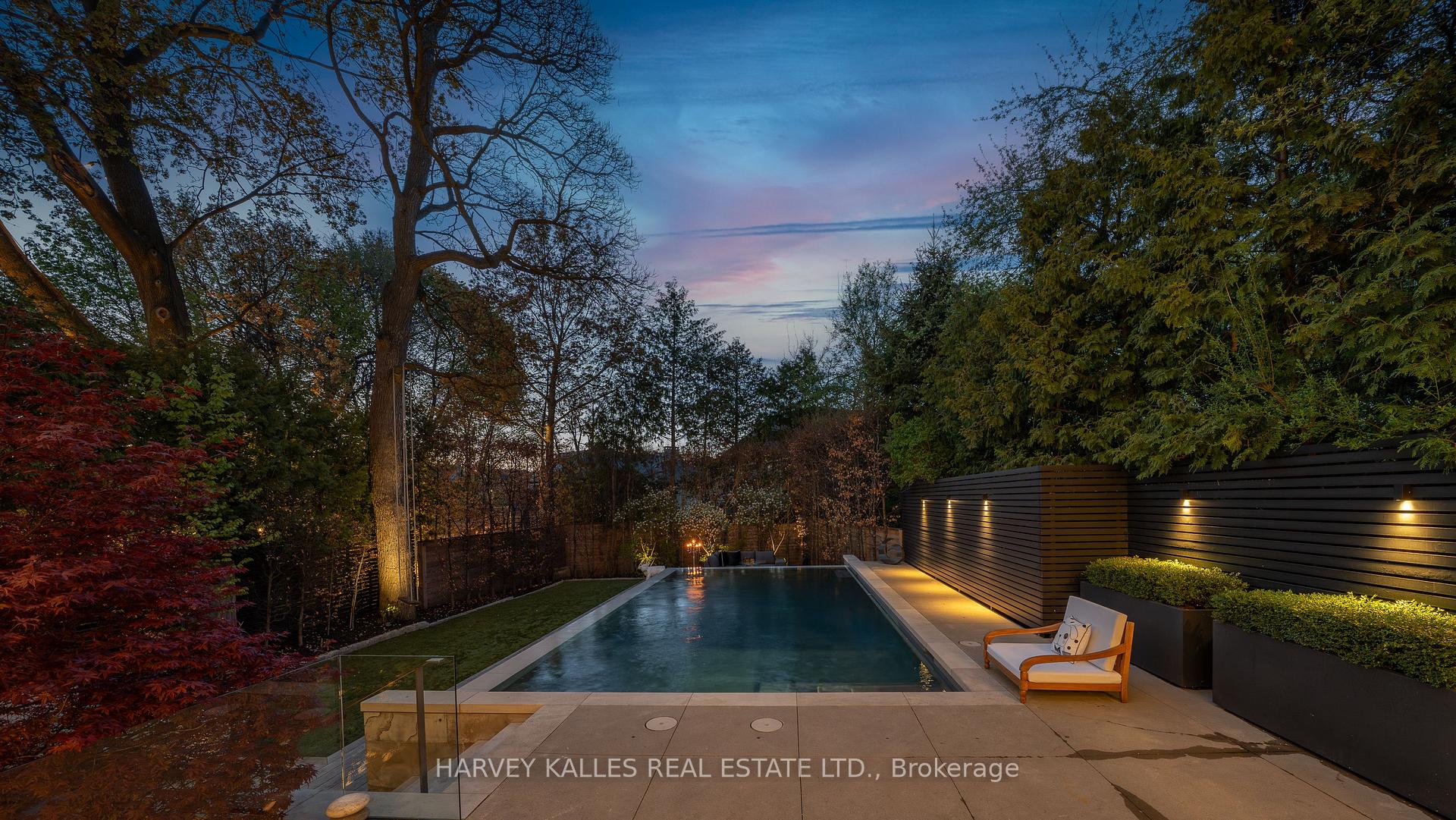 43 Hillholm Road