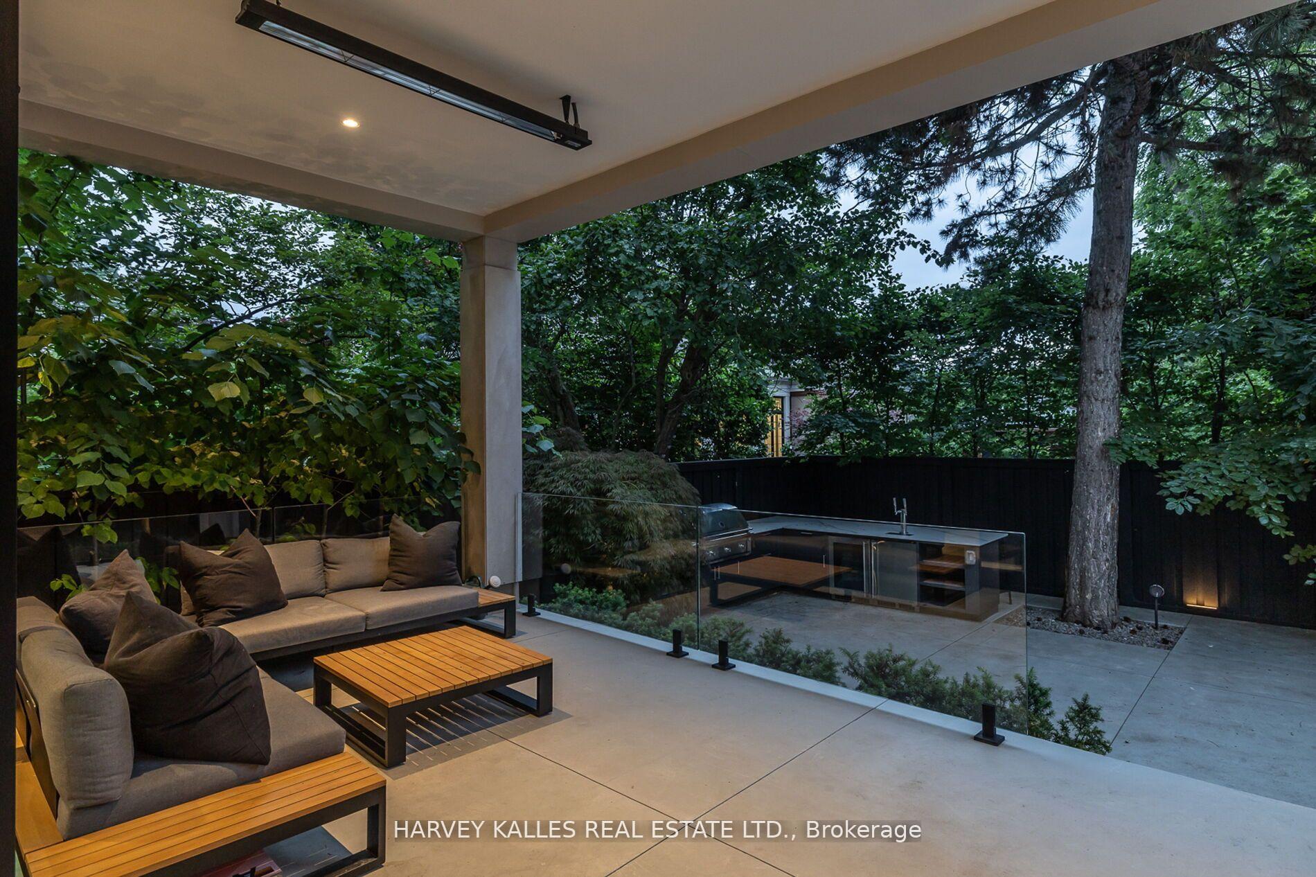 5 Dewbourne Avenue