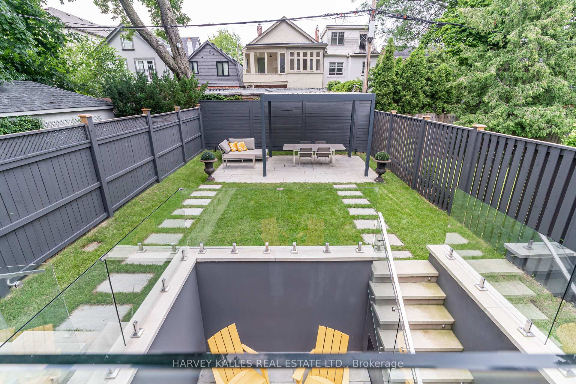 305 Glen Road