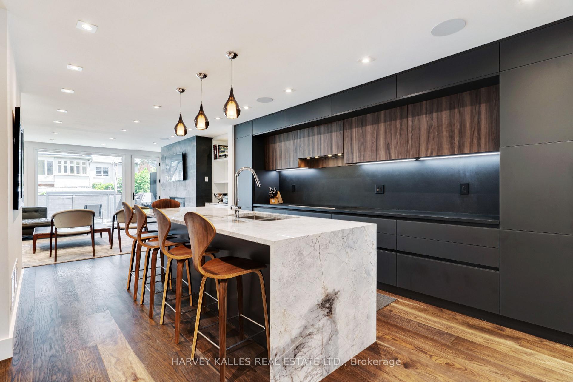 305 Glen Road