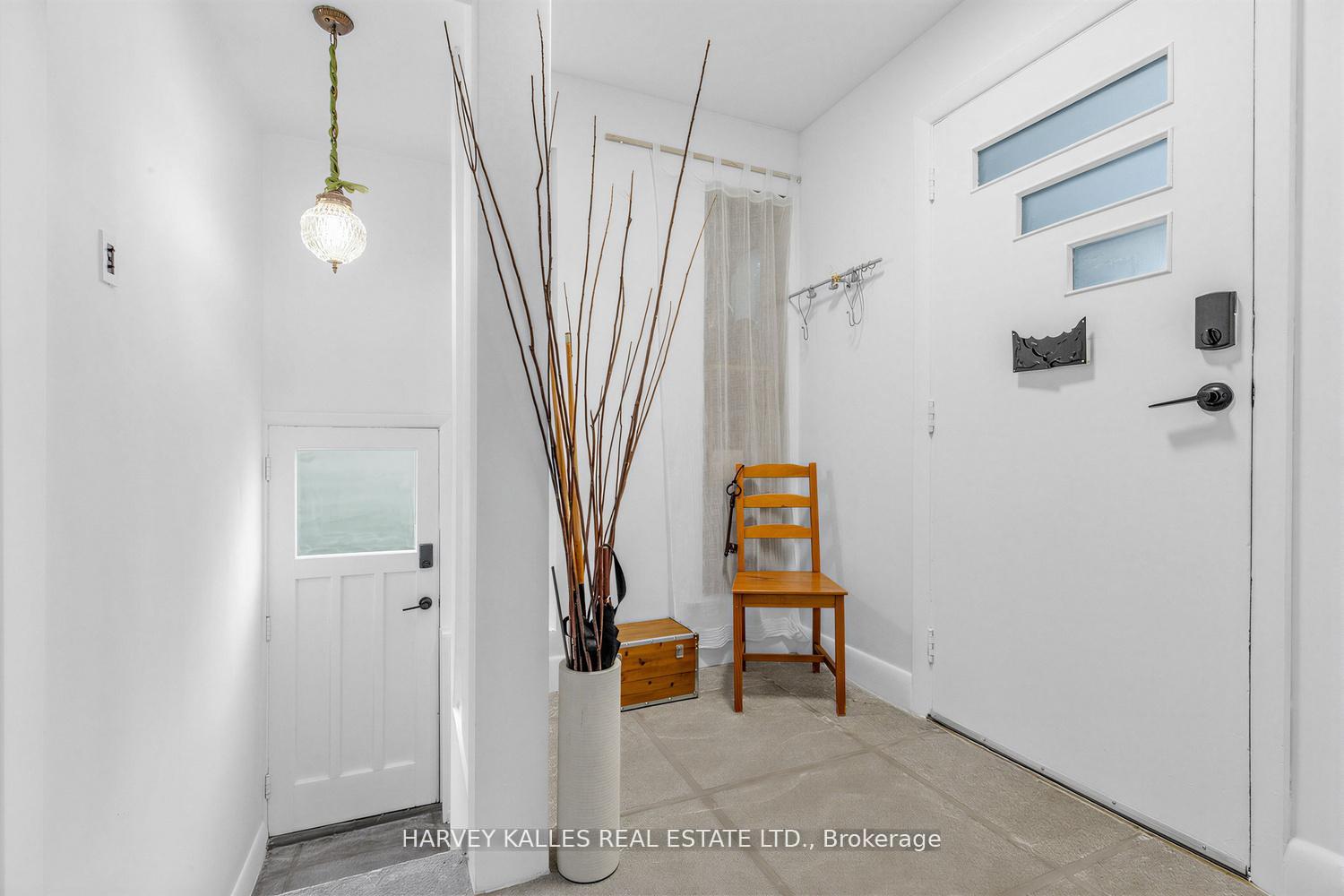 246 Burnett Avenue