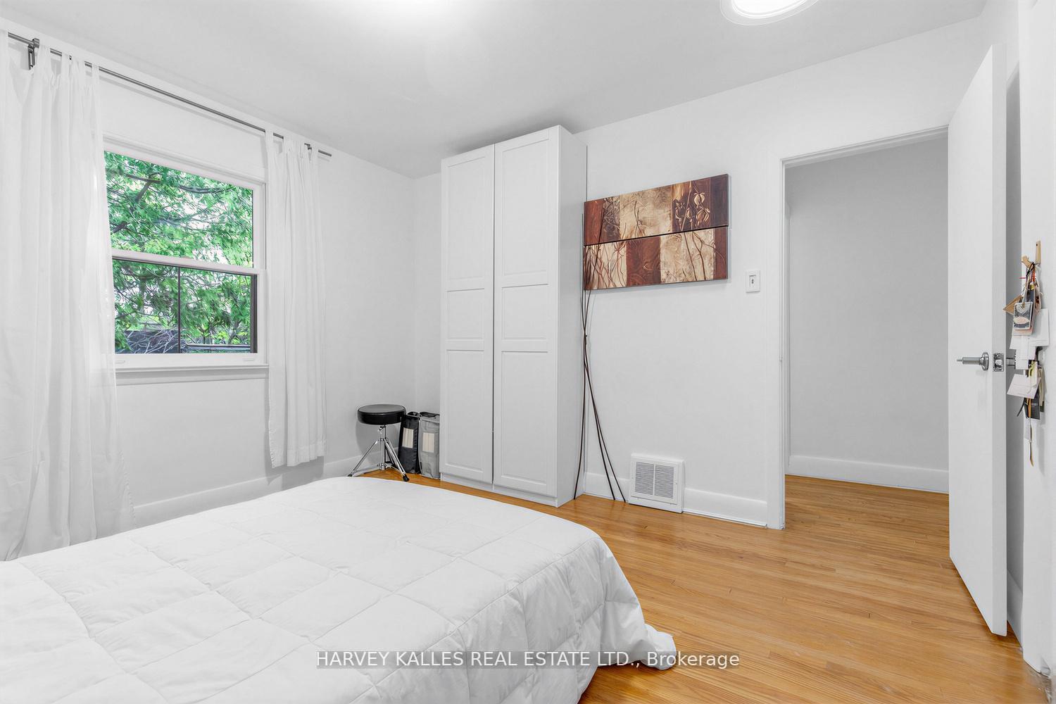 246 Burnett Avenue