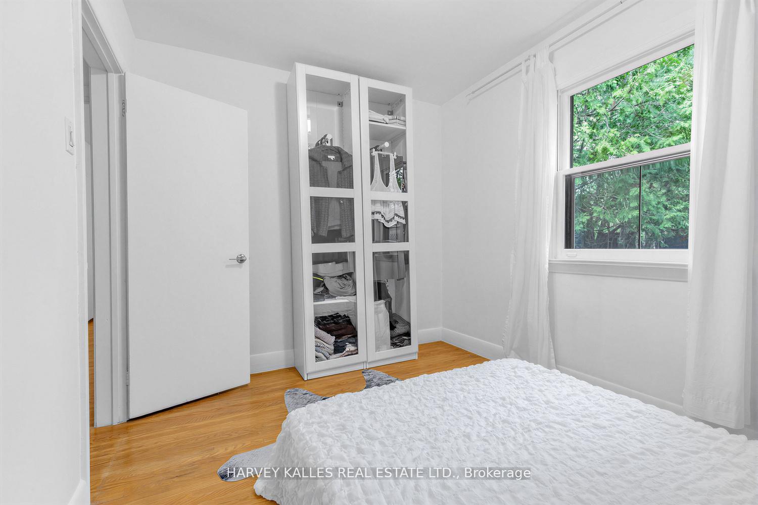 246 Burnett Avenue