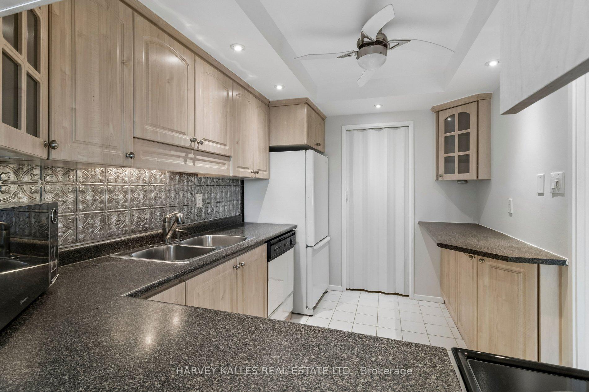 55 Skymark Drive 205