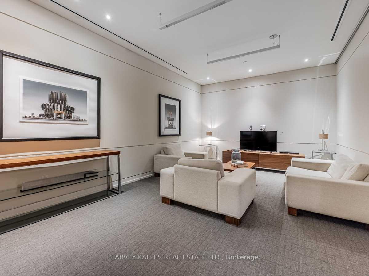 2191 Yonge Street 504