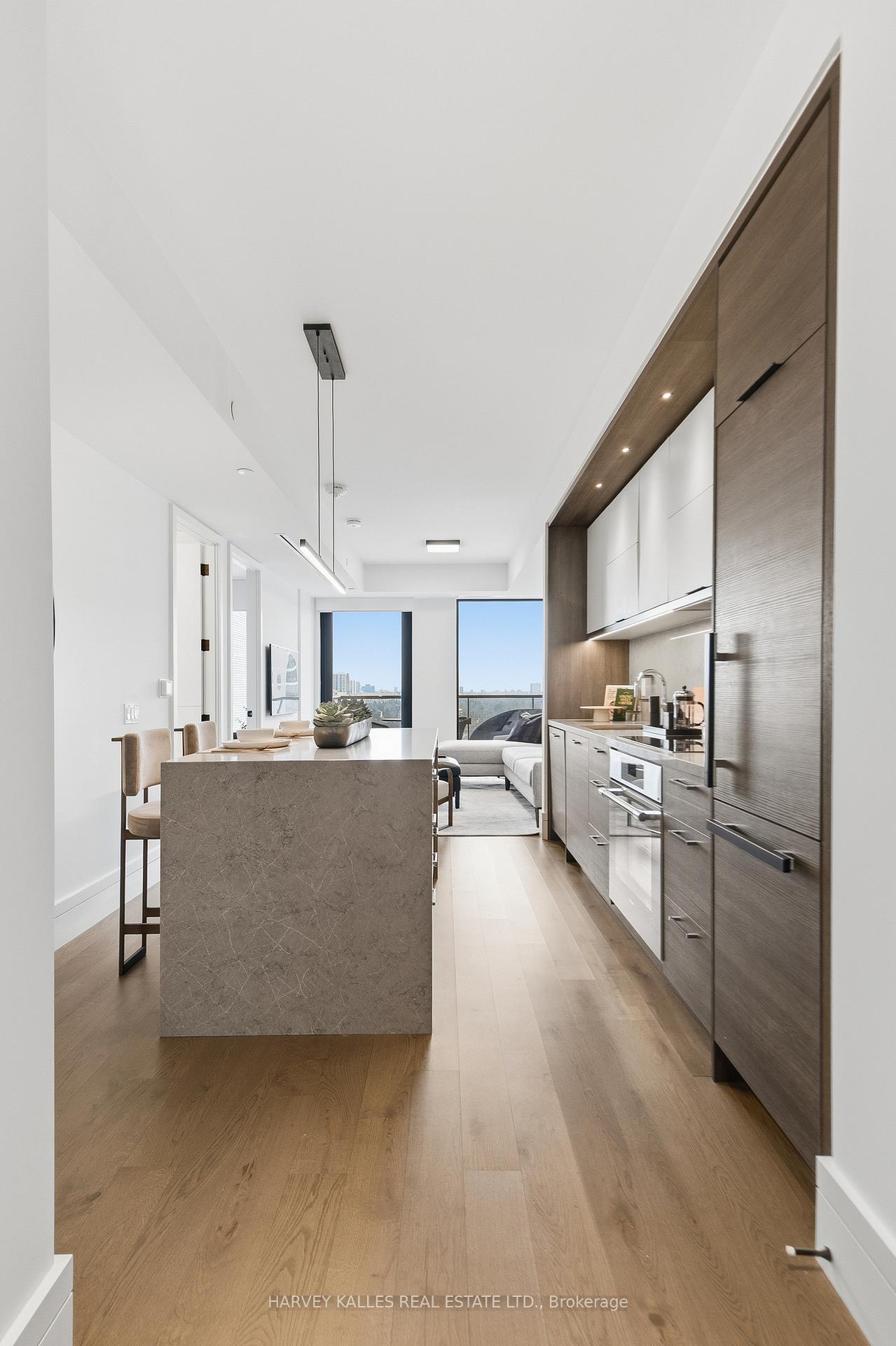 215 Lonsdale Road 1205
