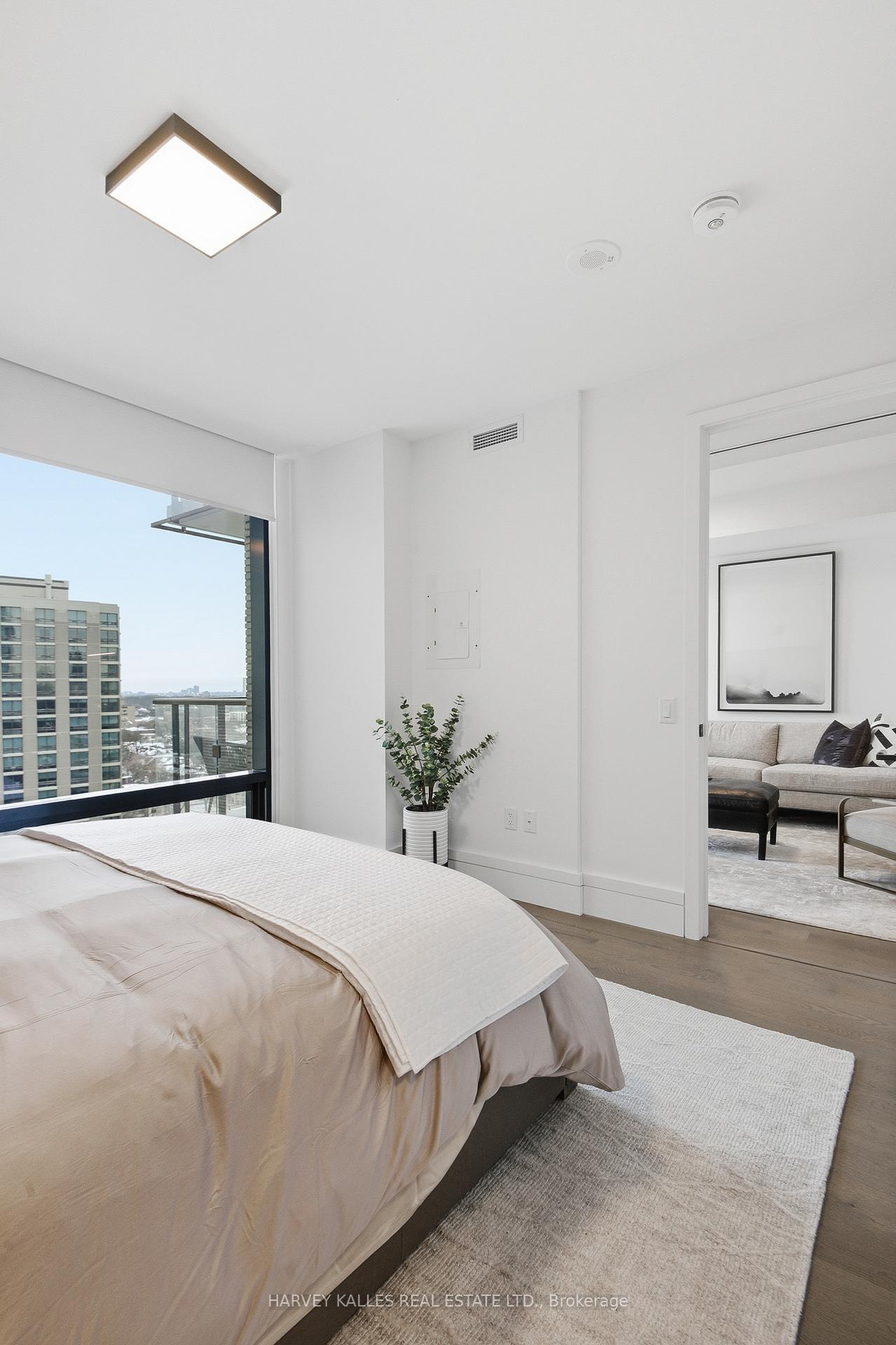 215 Lonsdale Road 1205