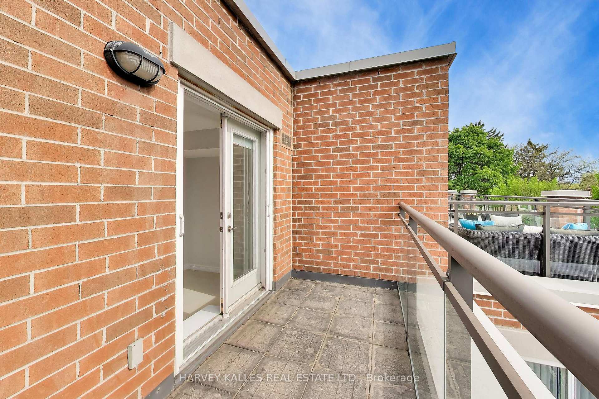 645 Millwood Road 401