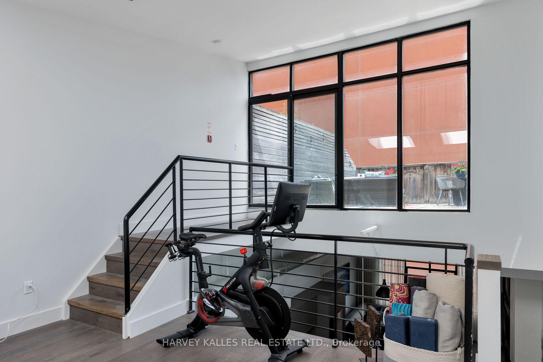 287 Richmond Street E 304