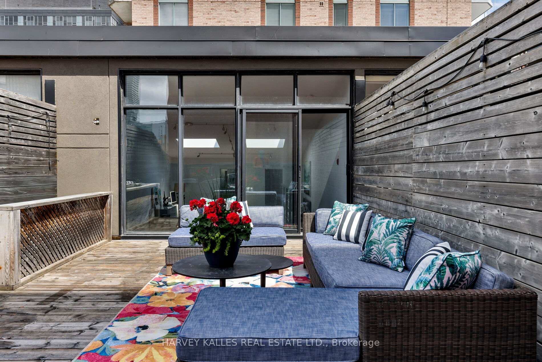 287 Richmond Street E 304