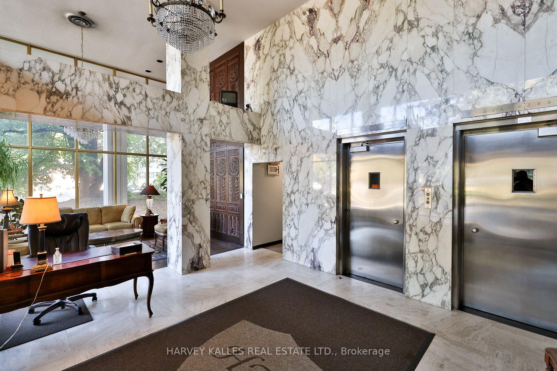 2600 Bathurst Street 1001