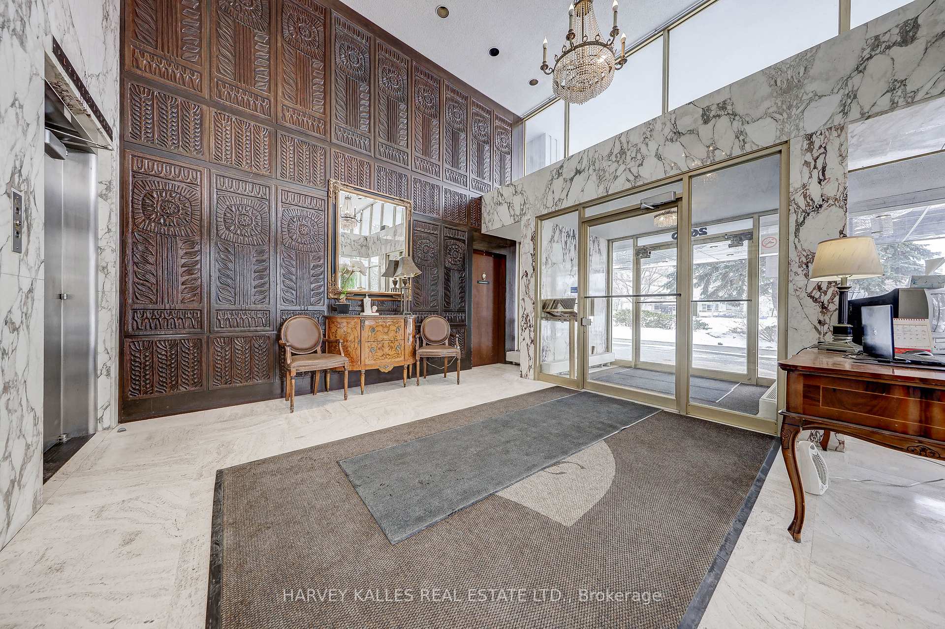 2600 Bathurst Street 1001