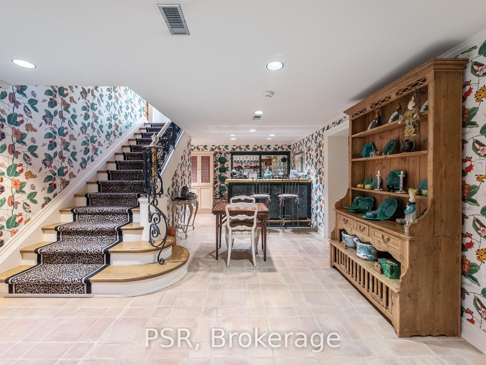 94 Dunvegan Road, Toronto