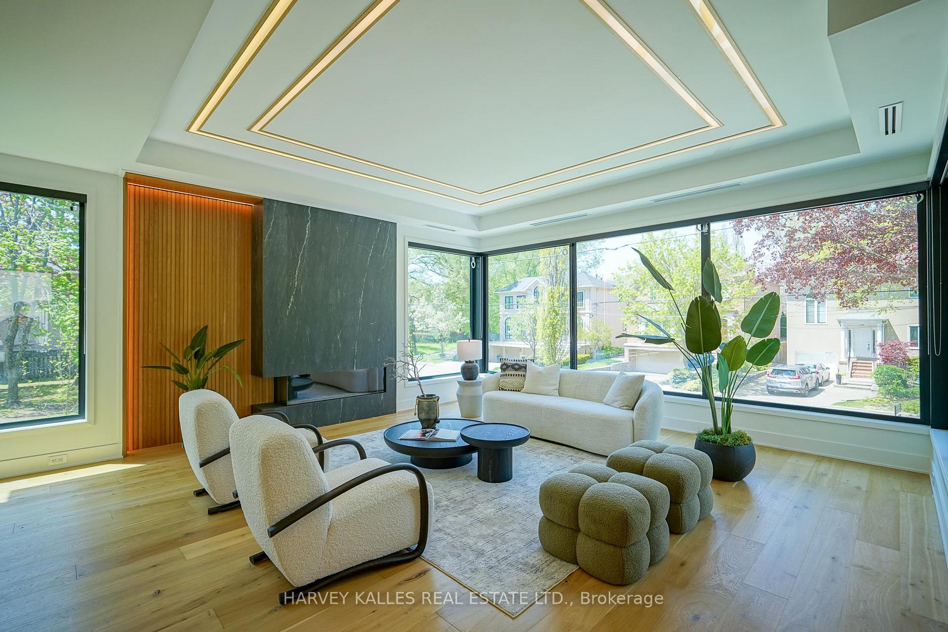 585 Bedford park Avenue