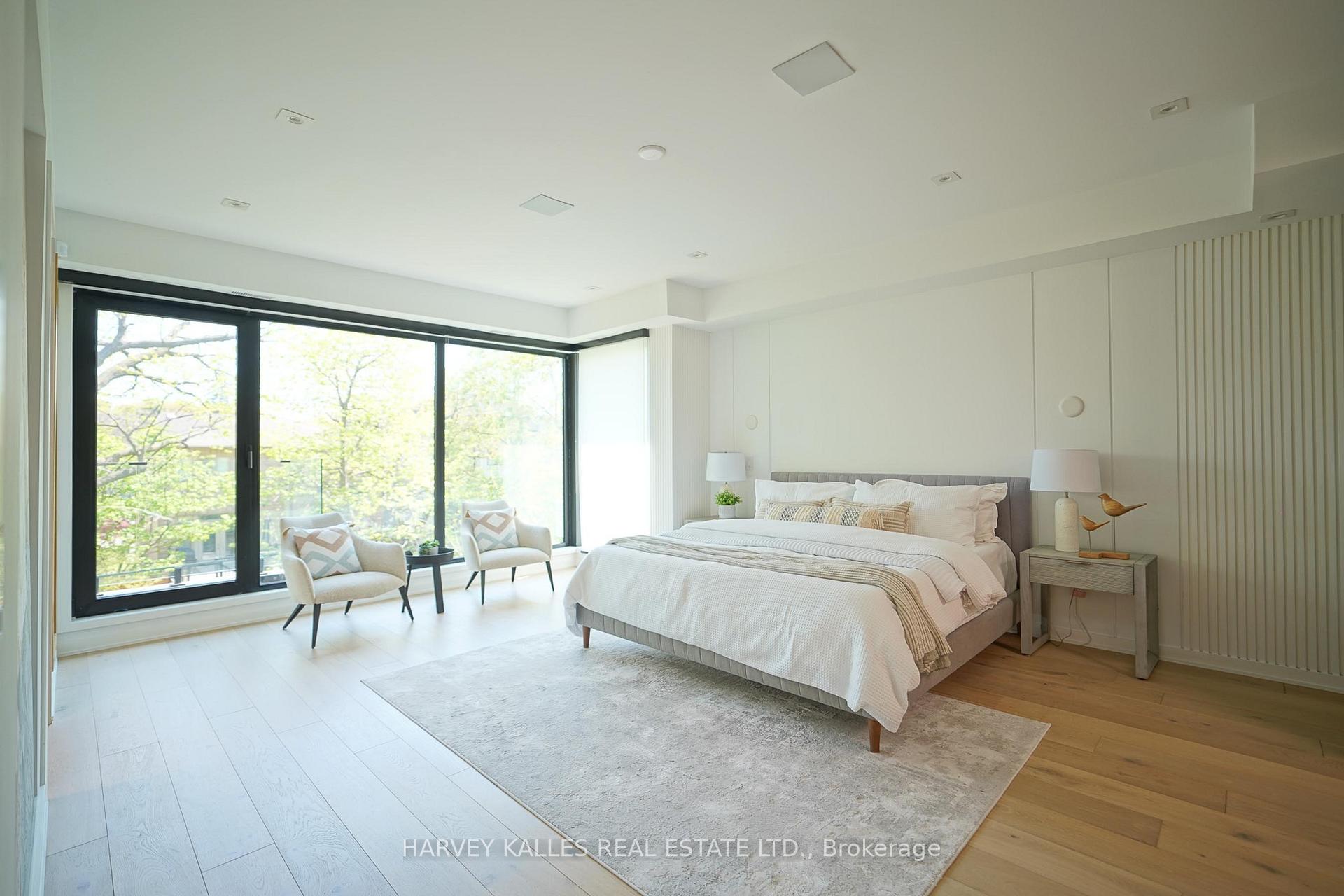 585 Bedford park Avenue